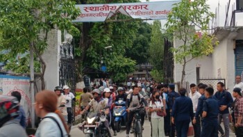 धरानमा मेयर र उपमेयरबीच भनाभन, समर्थकबीच झडप