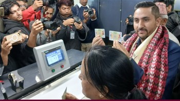 १० वर्ष स्मार्ट लाइसेन्स बाँडेपछि फेरि कागजकै लाइसेन्स