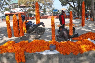 काठमाडौं महानगरले ३२ ठाउँमा तोक्यो फूलमाला बिक्री केन्द्र 