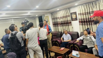 रिहा भए कमल थापा, एक जना अझै हिरासतमै