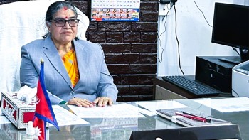 होटल होटलमा शपथ खुवाउँदै हिँड्ने प्रदेश प्रमुख