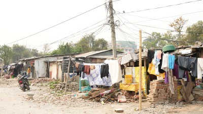 पहिले सुकुम्बासीलाई उठाइने, अनि डोजर चलाउने