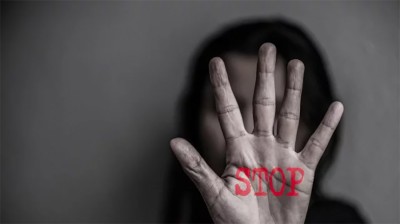 १० रुपैयाँ दिएर बलात्कार ! 