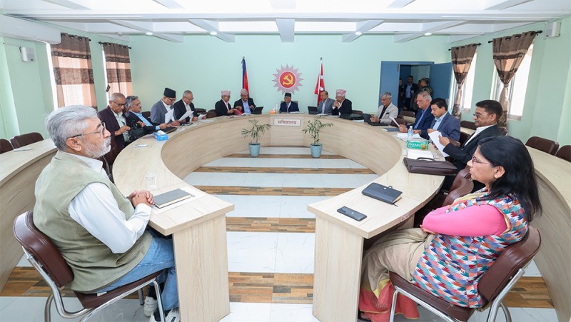 पूर्वराजालाई एमालेको चेतावनी : राजतन्त्र फर्काउने कोशिस नगर्नू