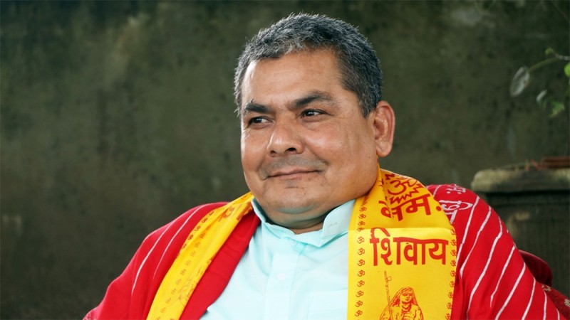दुर्गा प्रसाईं र उनका बडीगार्ड पक्राउ