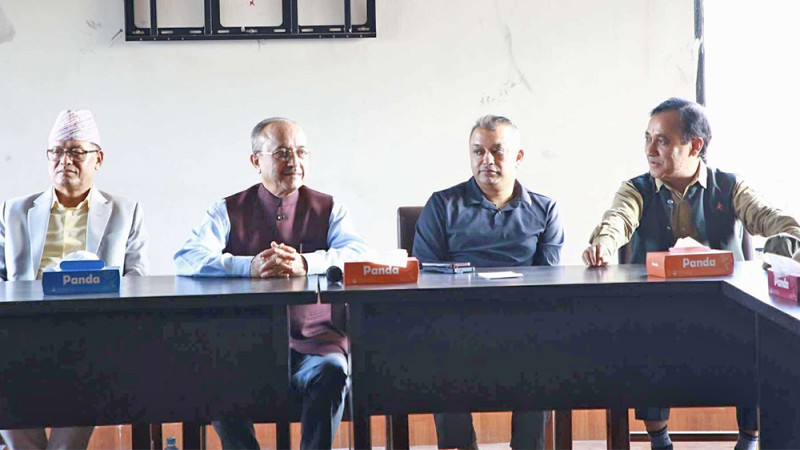 कांग्रेस केन्द्रीय समिति बैठक २ दिन सर्‍यो